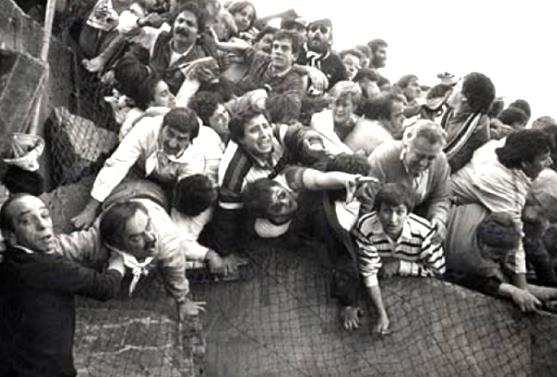 tragedia-Heysel.Aficionados-de-la-Juventus-intentado-escapar-de-la-avalancha